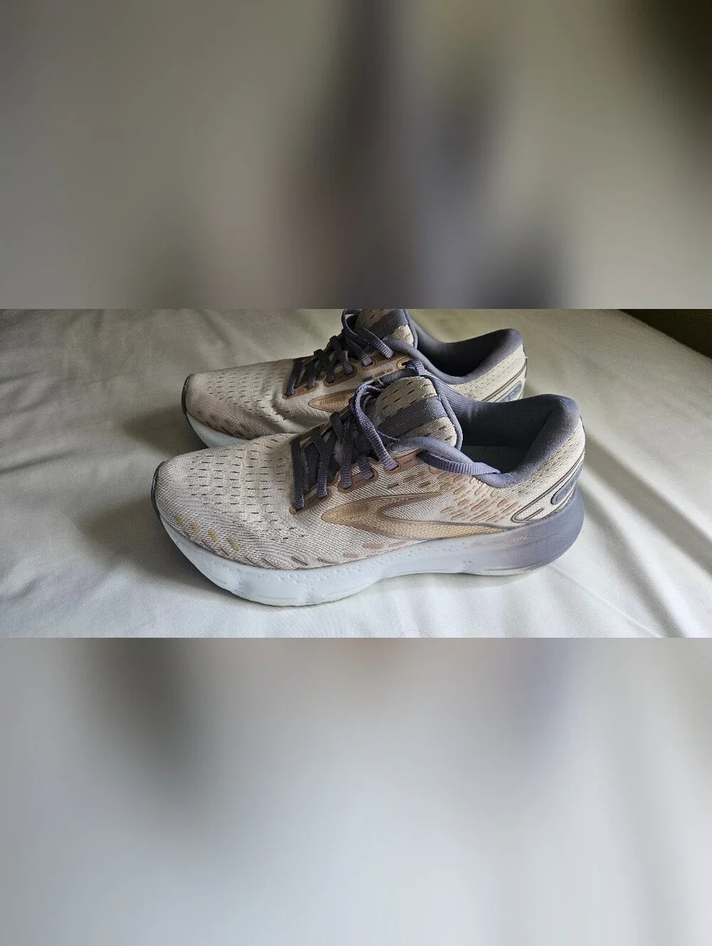 Brooks Women's Tan and Gray Athletic Running Shoes